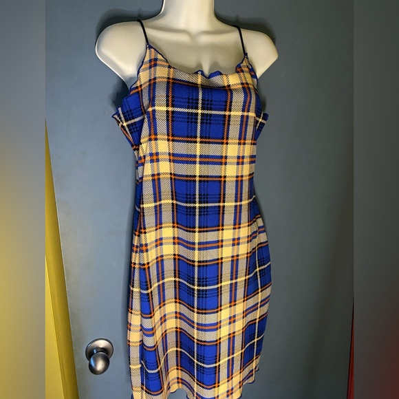 Dress - Picture 1 of 1